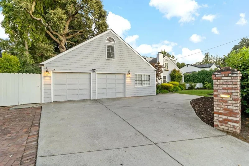 300 Ringwood, Menlo Park, CA 94025
