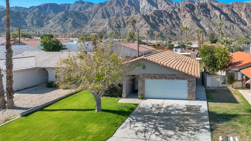 52105 Avenida Vallejo, La Quinta, CA 92253