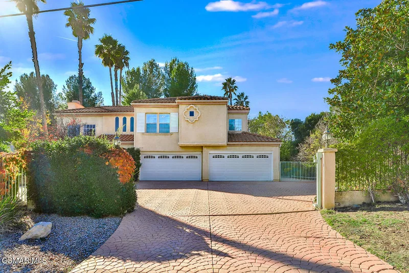 5541 Foothill, Agoura Hills, CA 91301