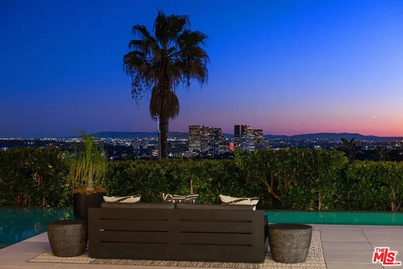 1251 Shadow Hill, Beverly Hills, CA 90210