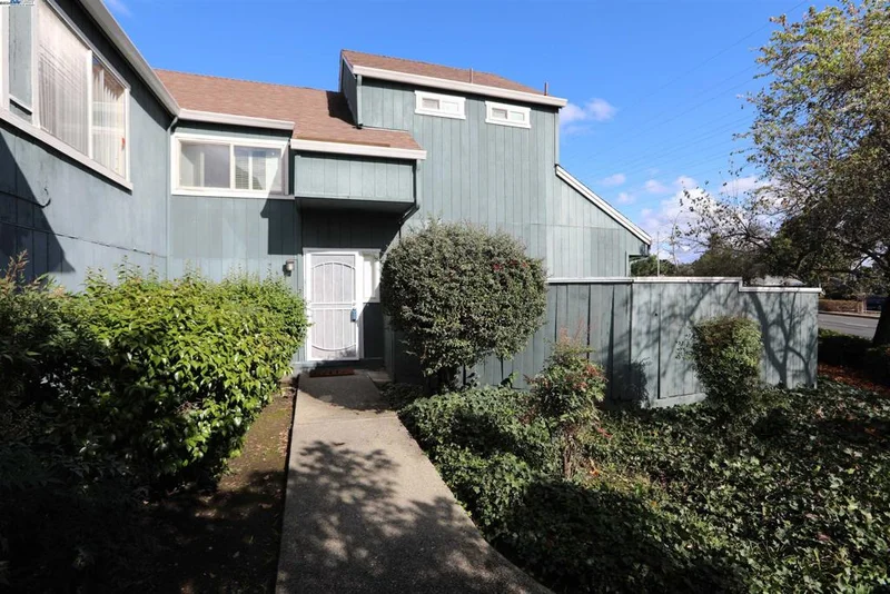 1124 Coburn Ct, San Leandro, CA 94578