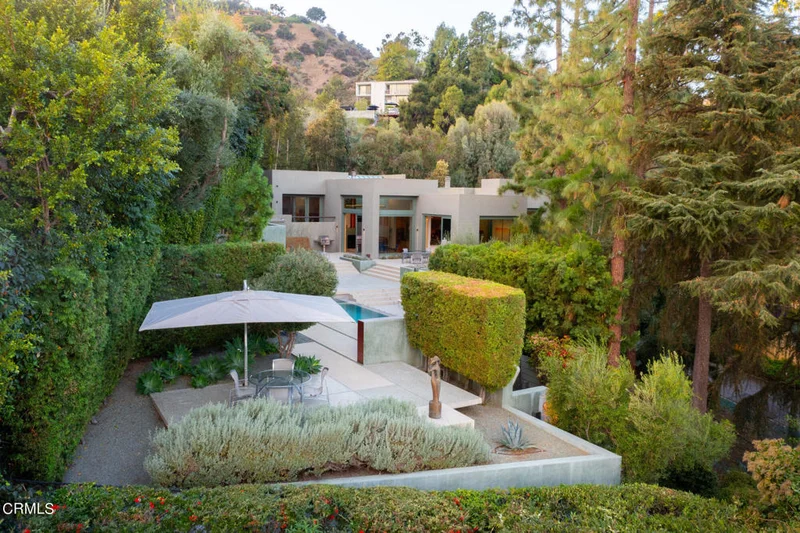 1240 Bennett, Pasadena, CA 91103