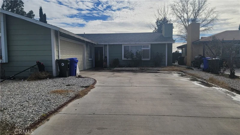 10461 Napa, Adelanto, CA 92301