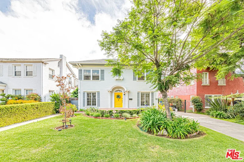 860 Bronson, Los Angeles, CA 90005