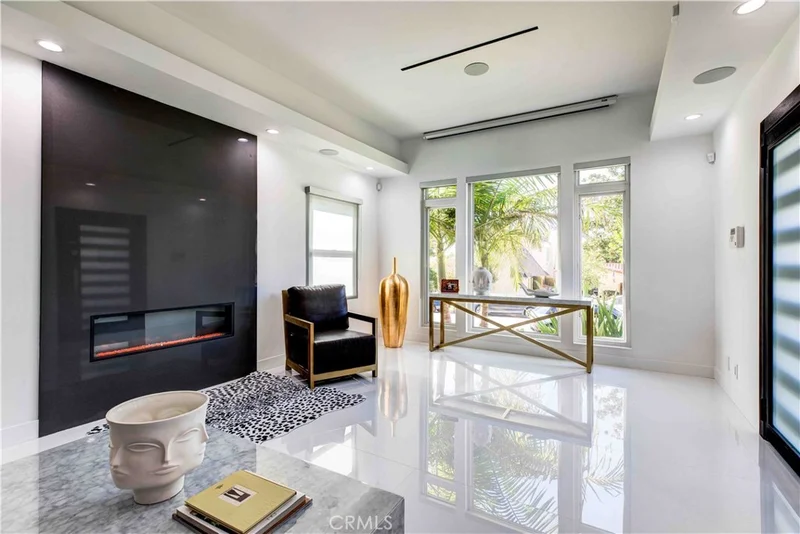 1134 Everett, Glendale, CA 91207