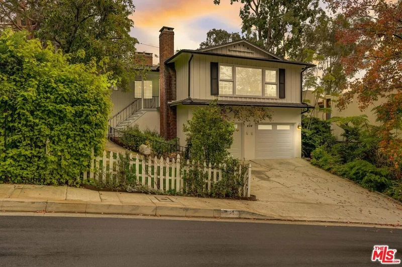 434 Skyewiay, Los Angeles, CA 90049