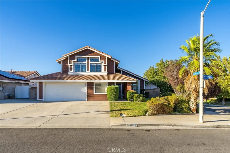 4221 Vitrina, Palmdale, CA 93551