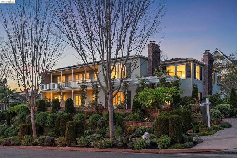 453 Wildwood Ave, Piedmont, CA 94611-3819