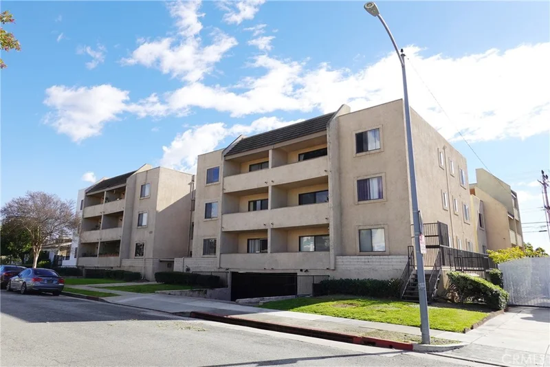 460 Salem #22, Glendale, CA 91203