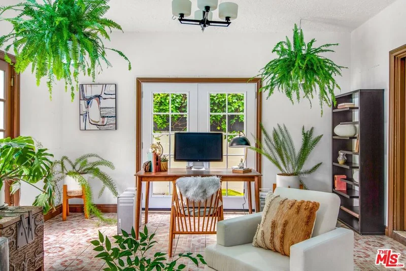 1147 Lake, Venice, CA 90291