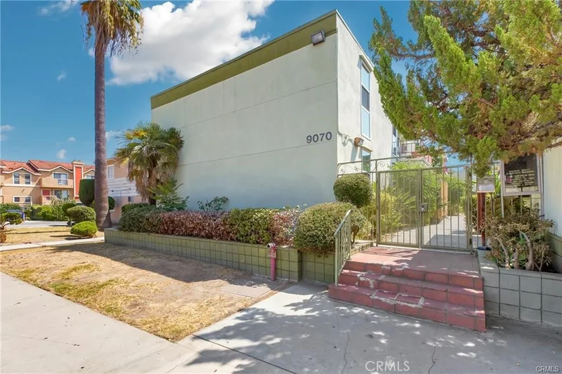 9070 Huntington #14, San Gabriel, CA 91775