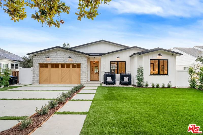 12250 Morrison, Valley Village, CA 91607