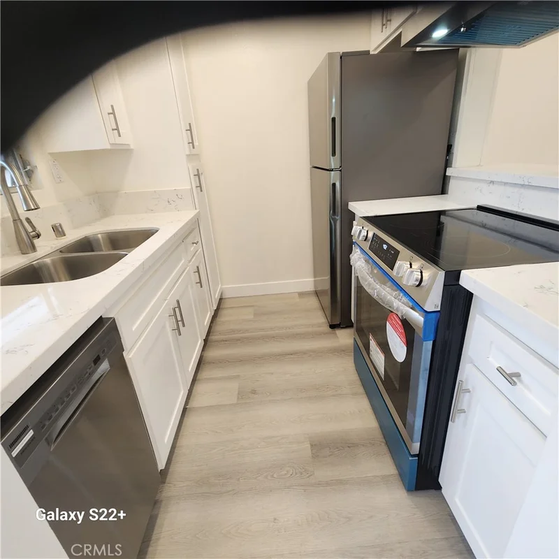 1030 Macarthur #22, Santa Ana, CA 92707