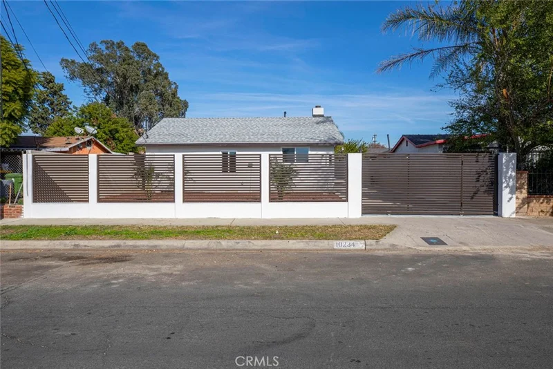10234 Bartee, Arleta, CA 91331