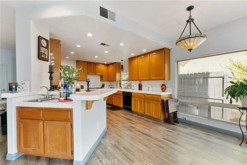 10252 Laurelwood, Downey, CA 90242
