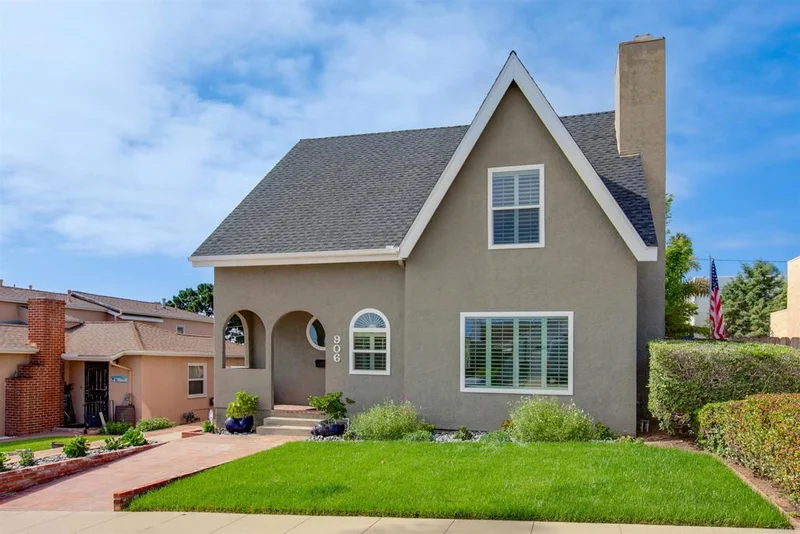 906 Leonard, Oceanside, CA 92054