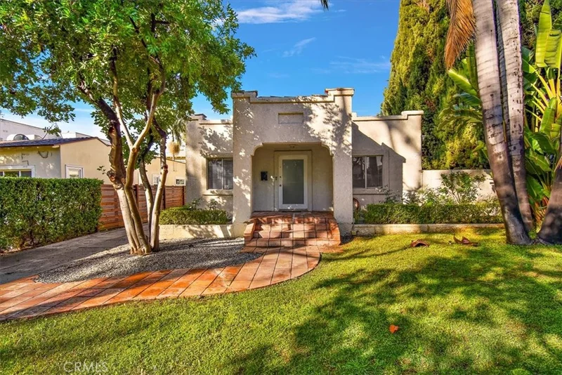 1027 N Spaulding Avenue, West Hollywood, CA 90046