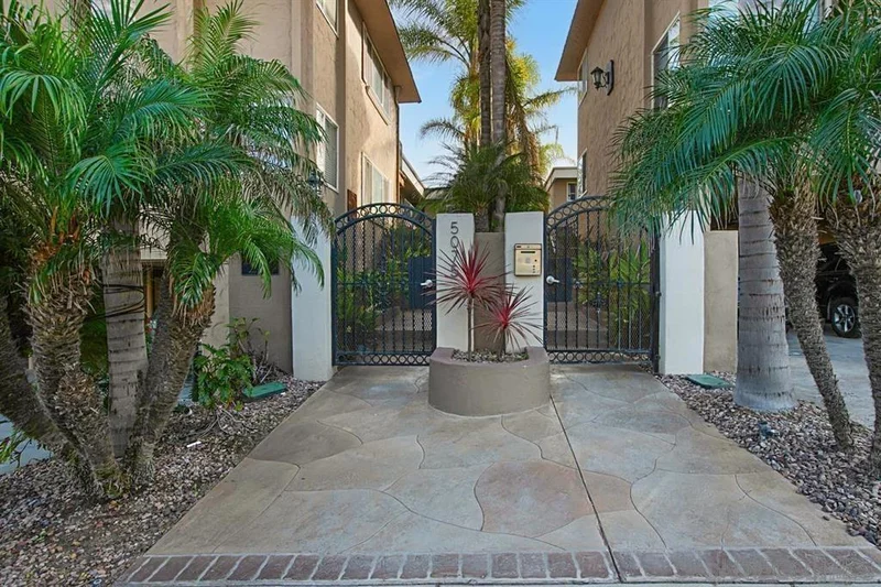5075 Narragansett #102, San Diego, CA 92107