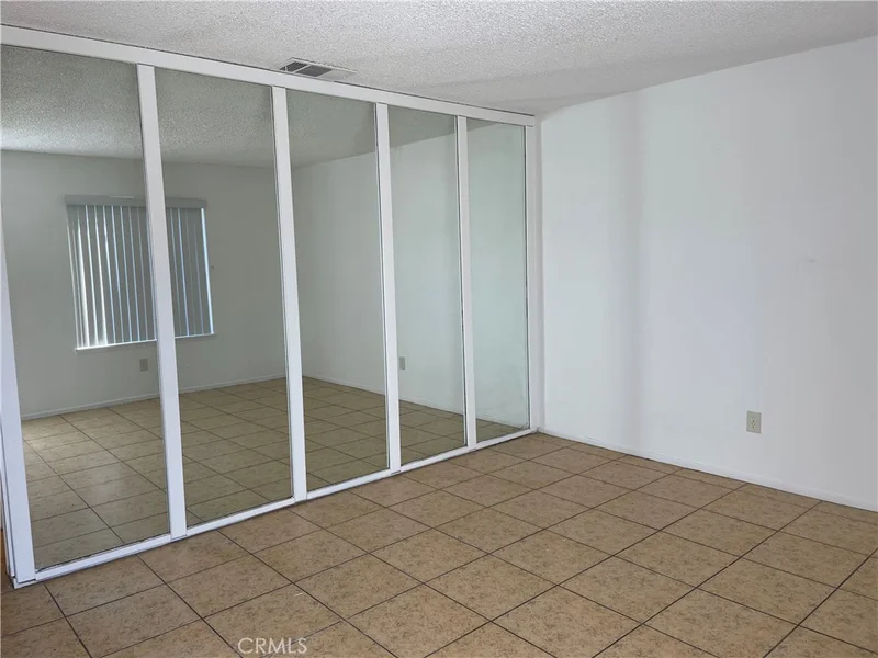 7941 Midhurst, Highland, CA 92346
