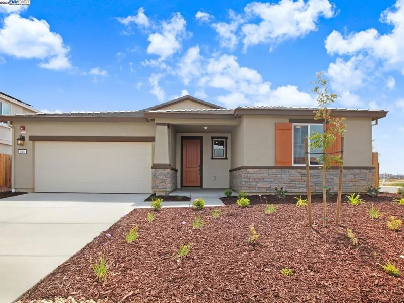 1001 Yateley Ct, Vacaville, CA 95687
