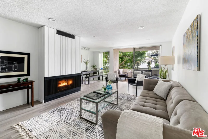 1010 Kings #216, West Hollywood, CA 90069