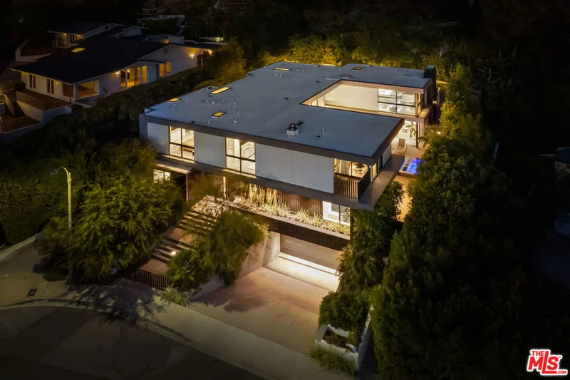 1860 Doheny, Los Angeles, CA 90069