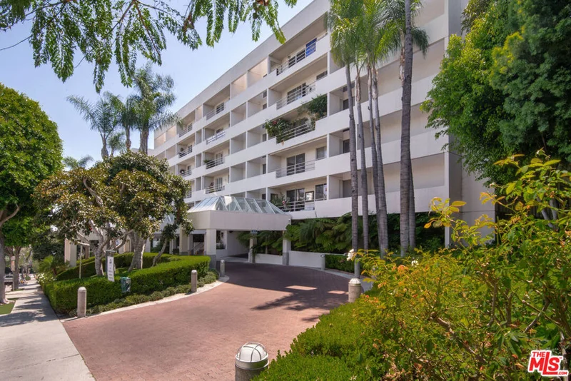 1131 Alta Loma Road 130, West Hollywood, CA 90069
