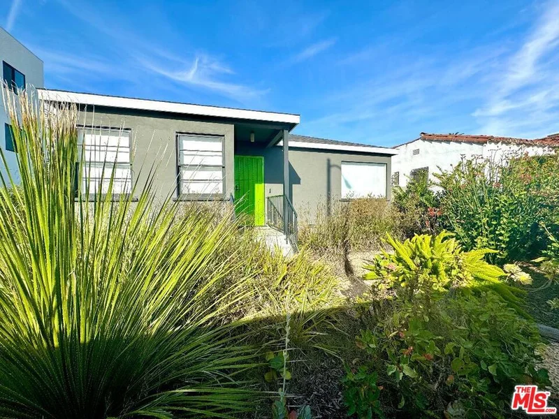 5557 Carlin, Los Angeles, CA 90016