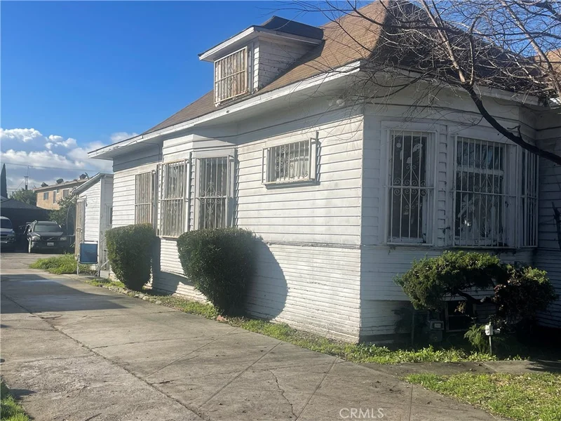 1162 E 46th Street, Los Angeles, CA 90011
