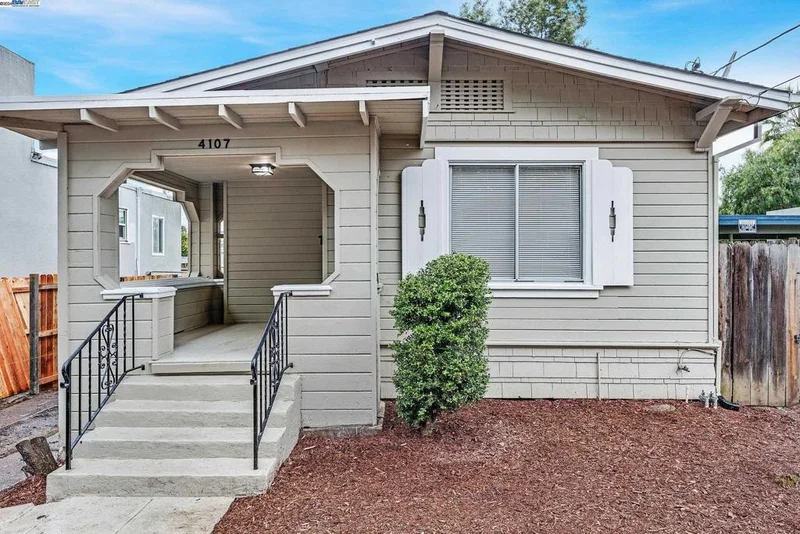 4107 Porter St, Oakland, CA 94619