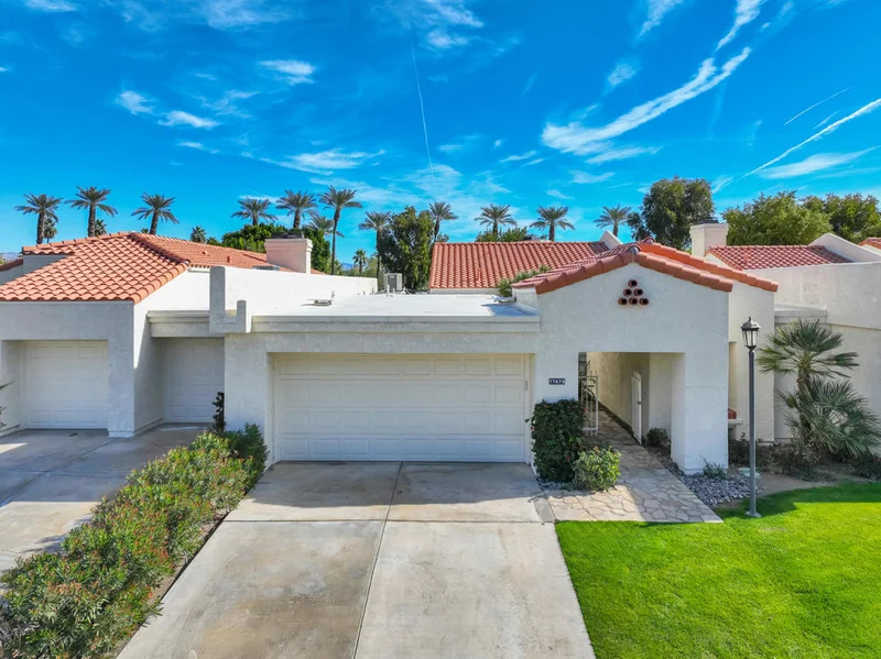 77670 Los Arboles, La Quinta, CA 92253
