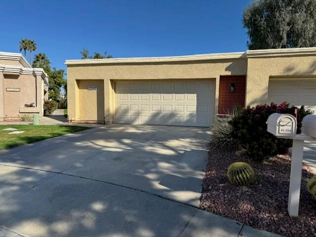 41594 Navarre, Palm Desert, CA 92260