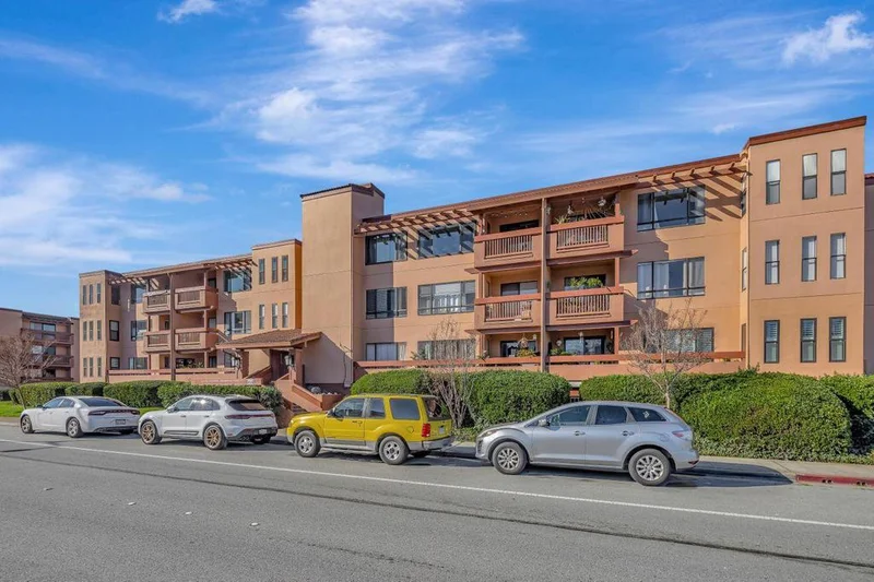 456 Mariners Island #215, San Mateo, CA 94404