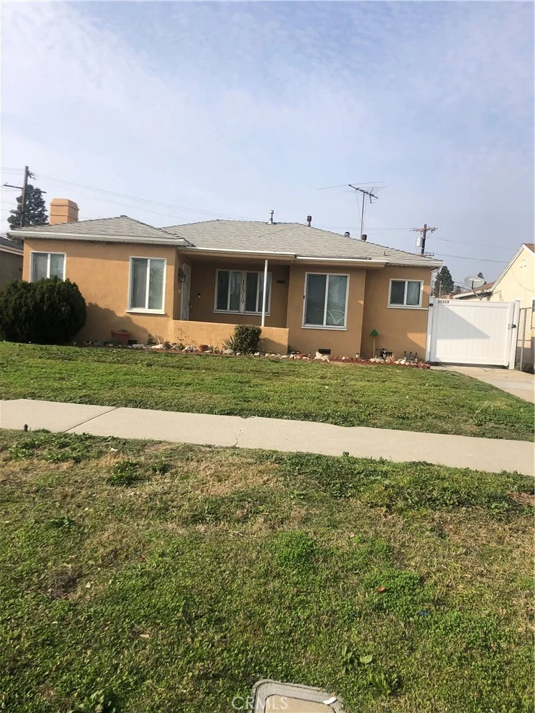 11319 Southwest, Los Angeles, CA 90044