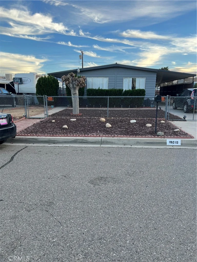 19019 Lindsay, Hesperia, CA 92345