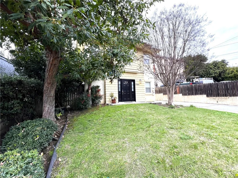 3341 DIVISION photo 2