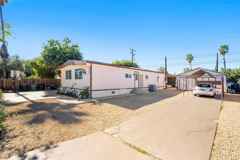 272 Altura, Perris, CA 92570