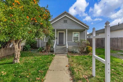 1139 Monterey