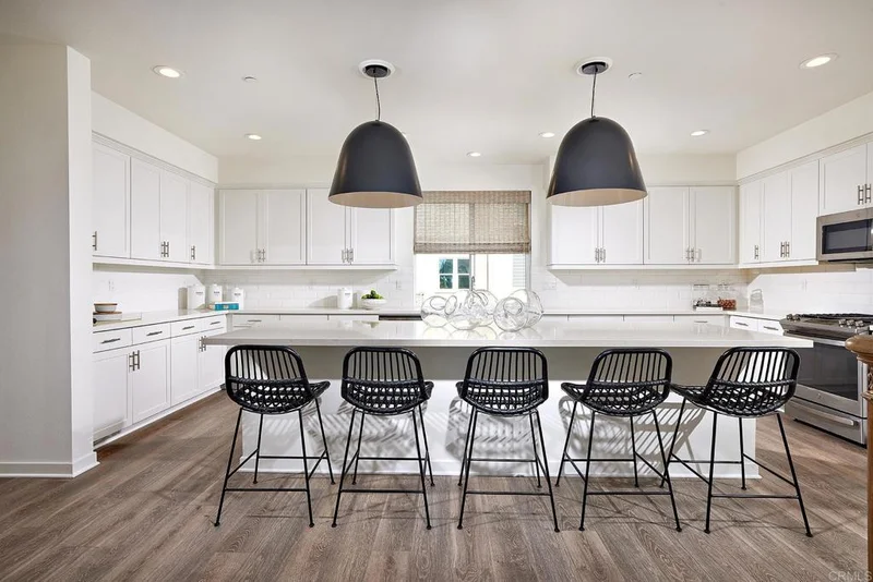 6156 Colt #105, Carlsbad, CA 92009
