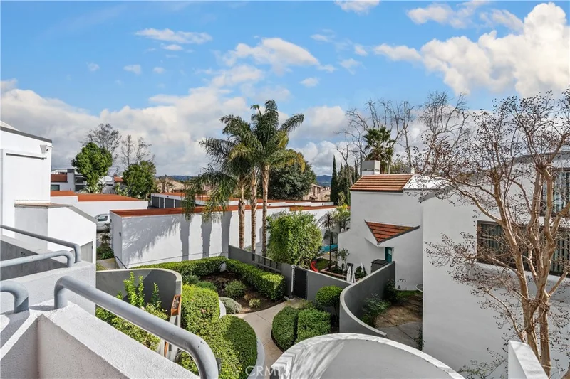 1190 Tivoli #206, Simi Valley, CA 93065