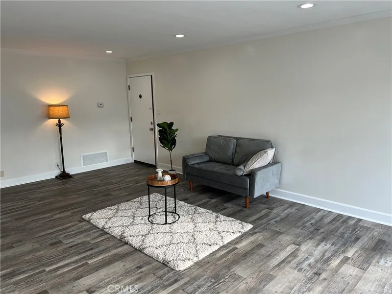10 Alboni #8, Long Beach, CA 90802