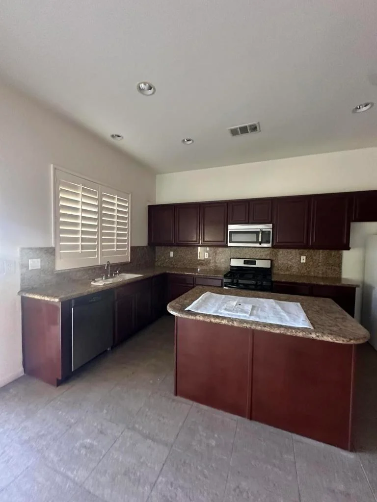 86242 Pinot Noir, Coachella, CA 92236