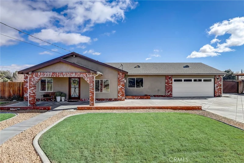 10021 Lincoln, Hesperia, CA 92345