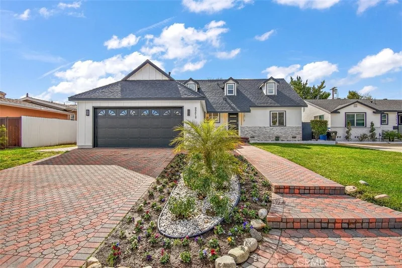 22612 Kittridge, West Hills, CA 91307