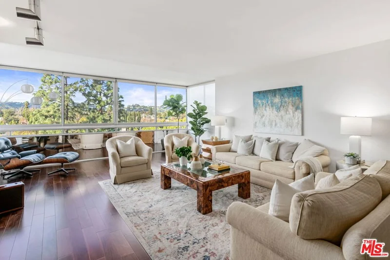 865 Comstock #8F, Los Angeles, CA 90024