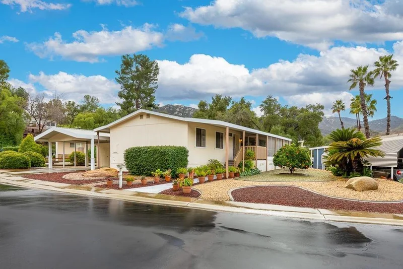 8975 Lawrence Welk Dr #Spc 413, Escondido, CA 92026