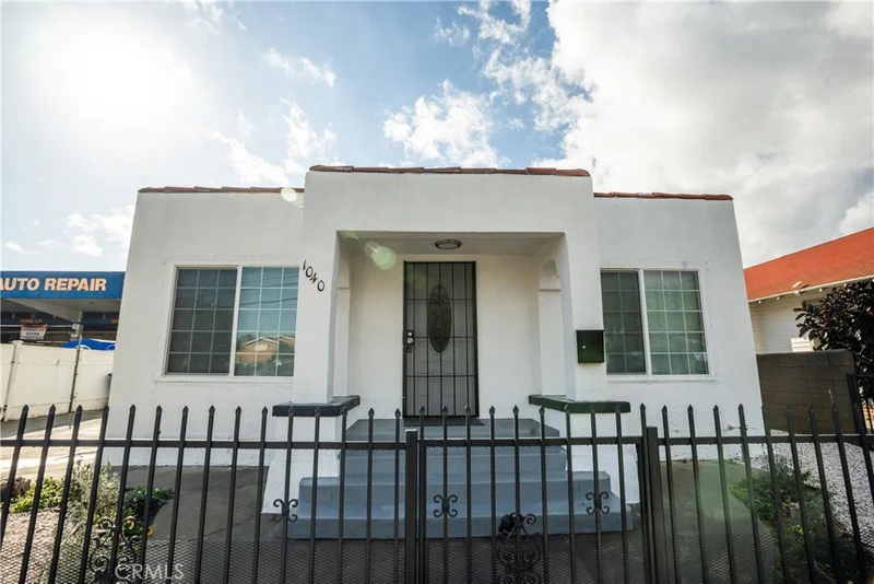 1040 10th, Long Beach, CA 90813