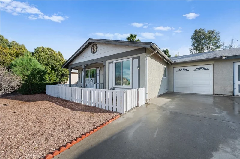 27251 El Puente, Menifee, CA 92586