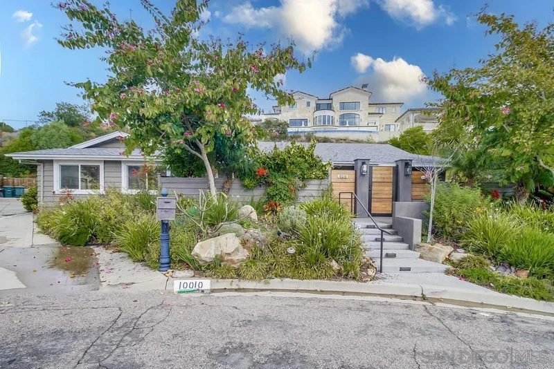 10010 Resmar Pl, La Mesa, CA 91941