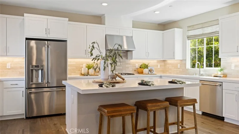 27312 Marquette, Valencia, CA 91354